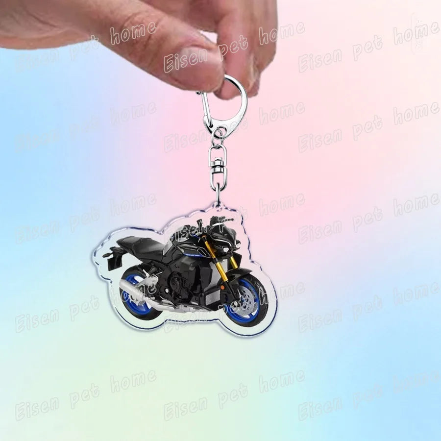 Motorcycle Helmet Keychain – Rider Gift & Bag Charm Accessory
